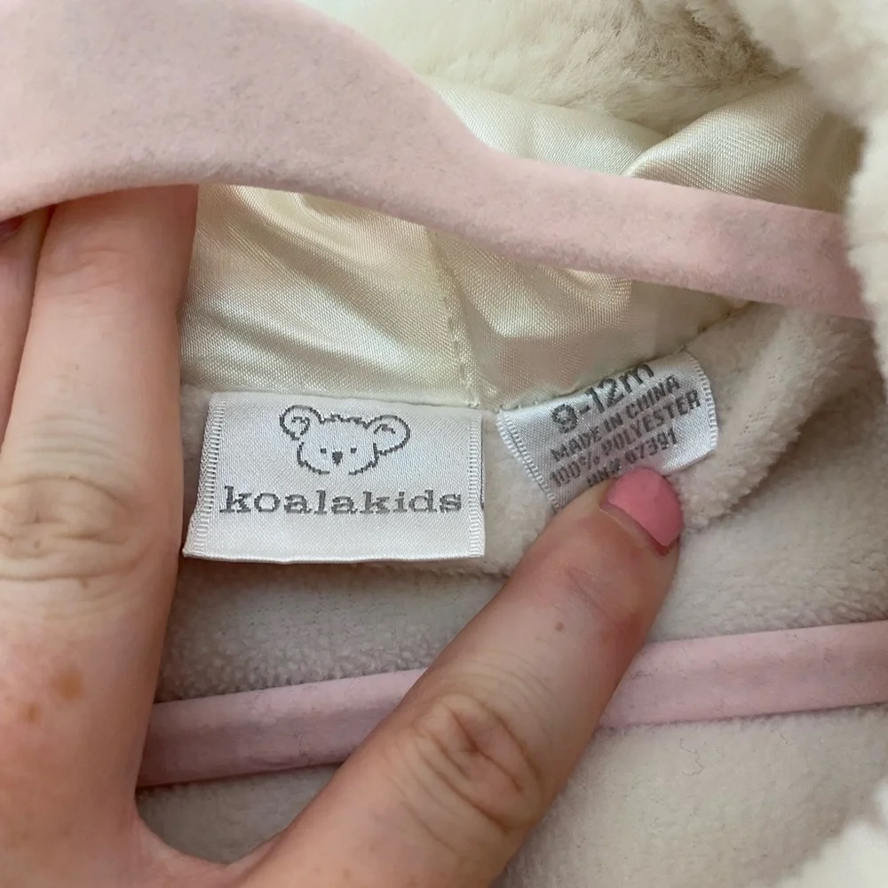 Cream soft faux fur coat size 9-12months - Picture 5 of 5